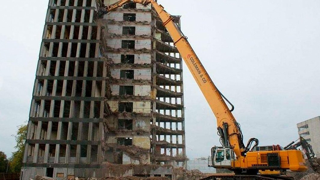 Демонтаж высотных зданий