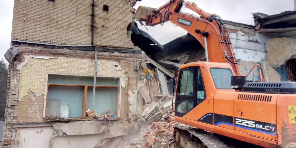 Снос здания Дома Культуры и демонтаж фундамента в ЗАТО Молодёжный