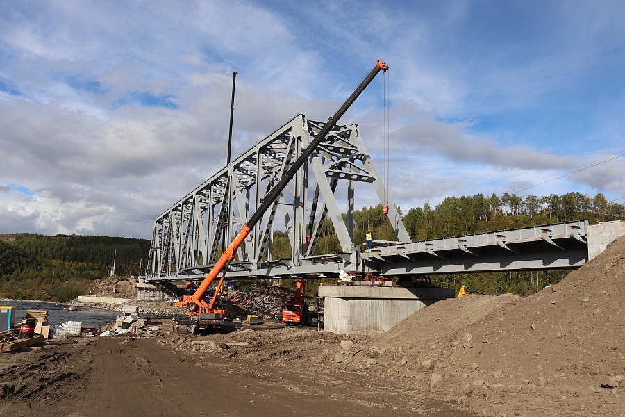 Демонтаж металлического моста